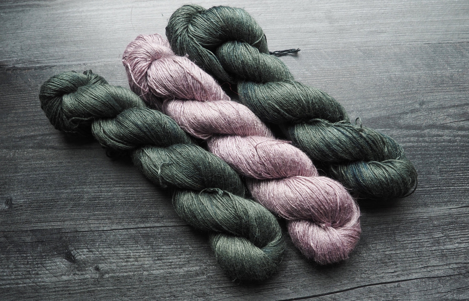 Your Handy Guide to Semi-Solid and Variegated Yarn